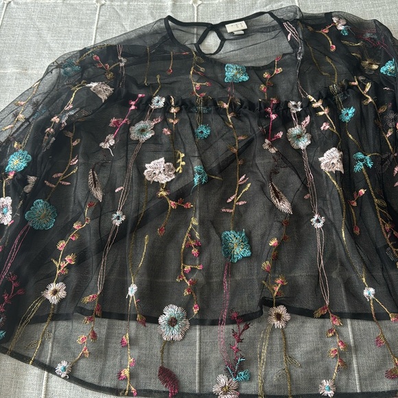 Sheer floral top from a new day black with color floral - Picture 1 of 6